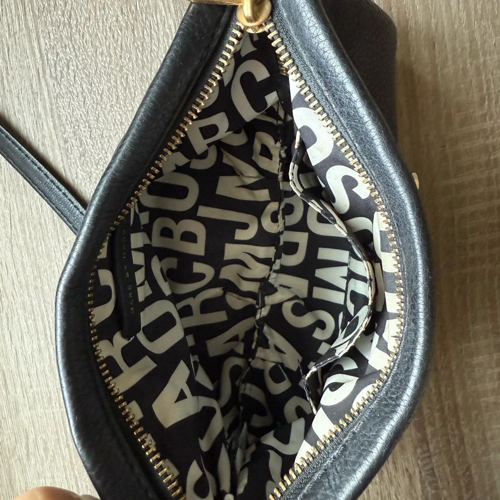 Marc Jacob’s Black Leather Crossbody Bag - Picture 7 of 7